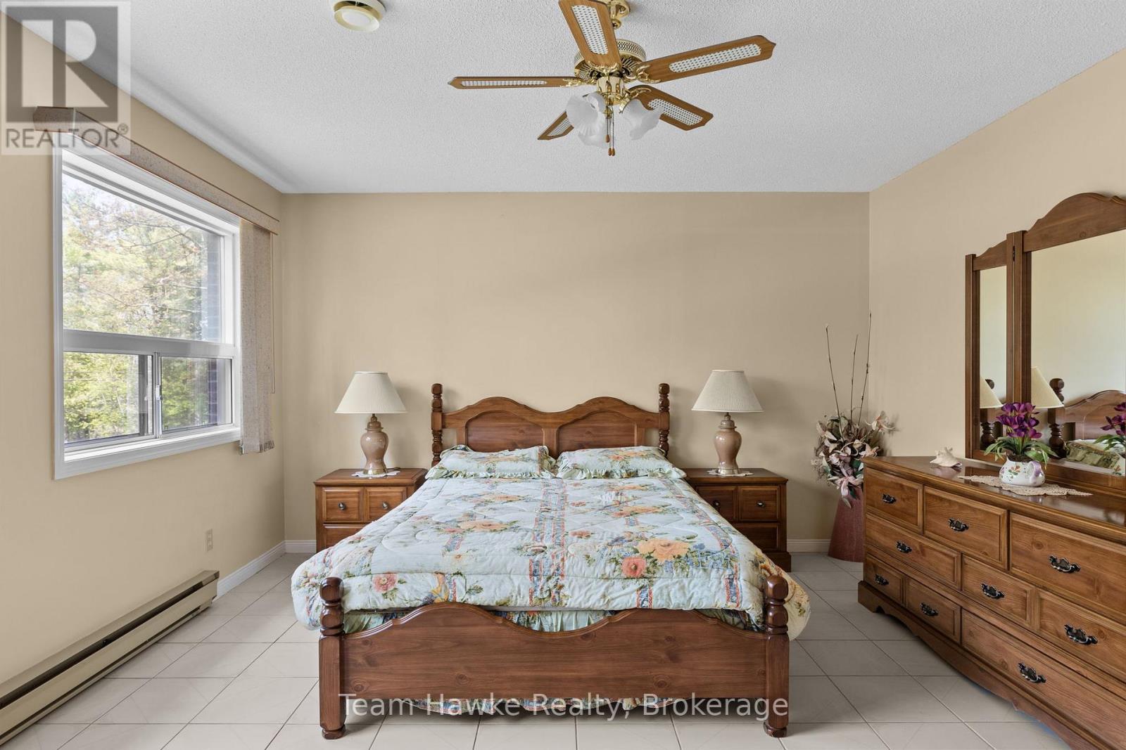 2253 Tiny Beaches Road S, Tiny, Ontario  L0L 1P1 - Photo 15 - S13134392