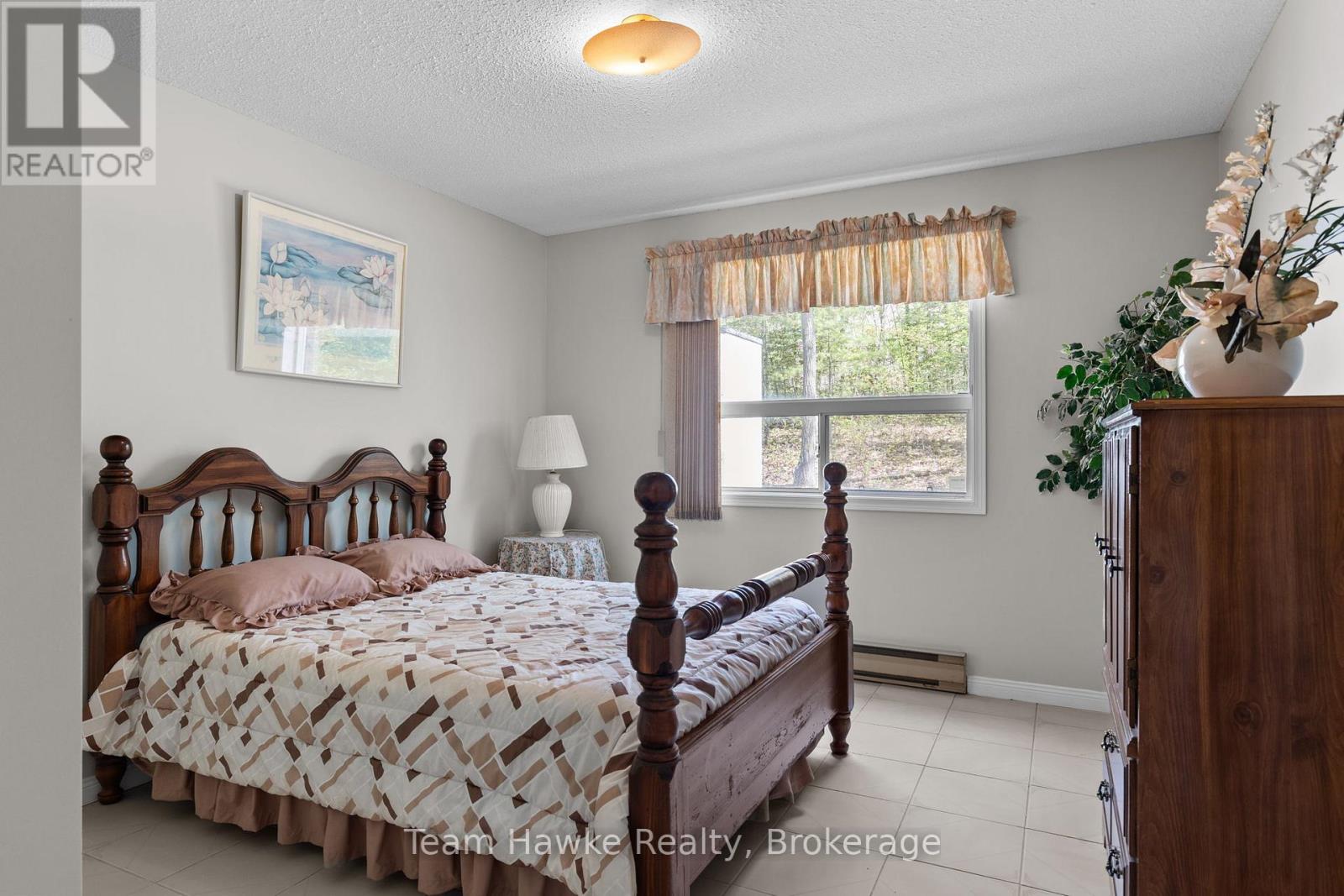 2253 Tiny Beaches Road S, Tiny, Ontario  L0L 1P1 - Photo 19 - S13134392