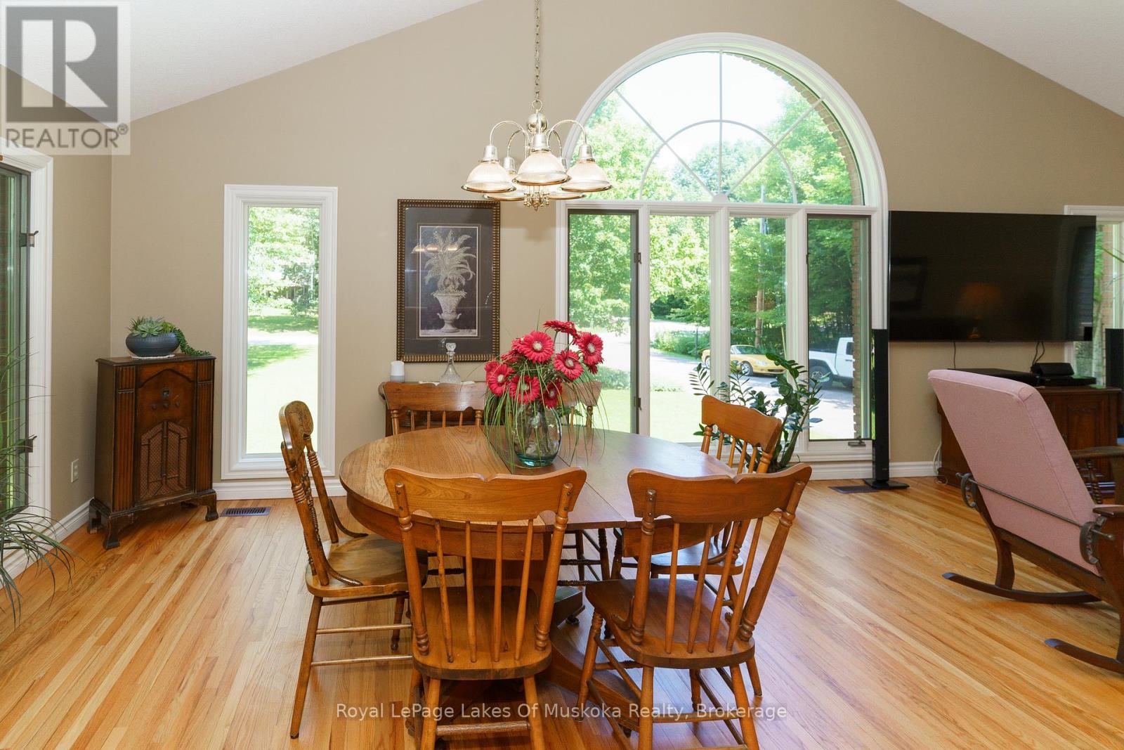 1020 Amelia Crescent, Gravenhurst, Ontario  P0E 1G0 - Photo 11 - X13134456