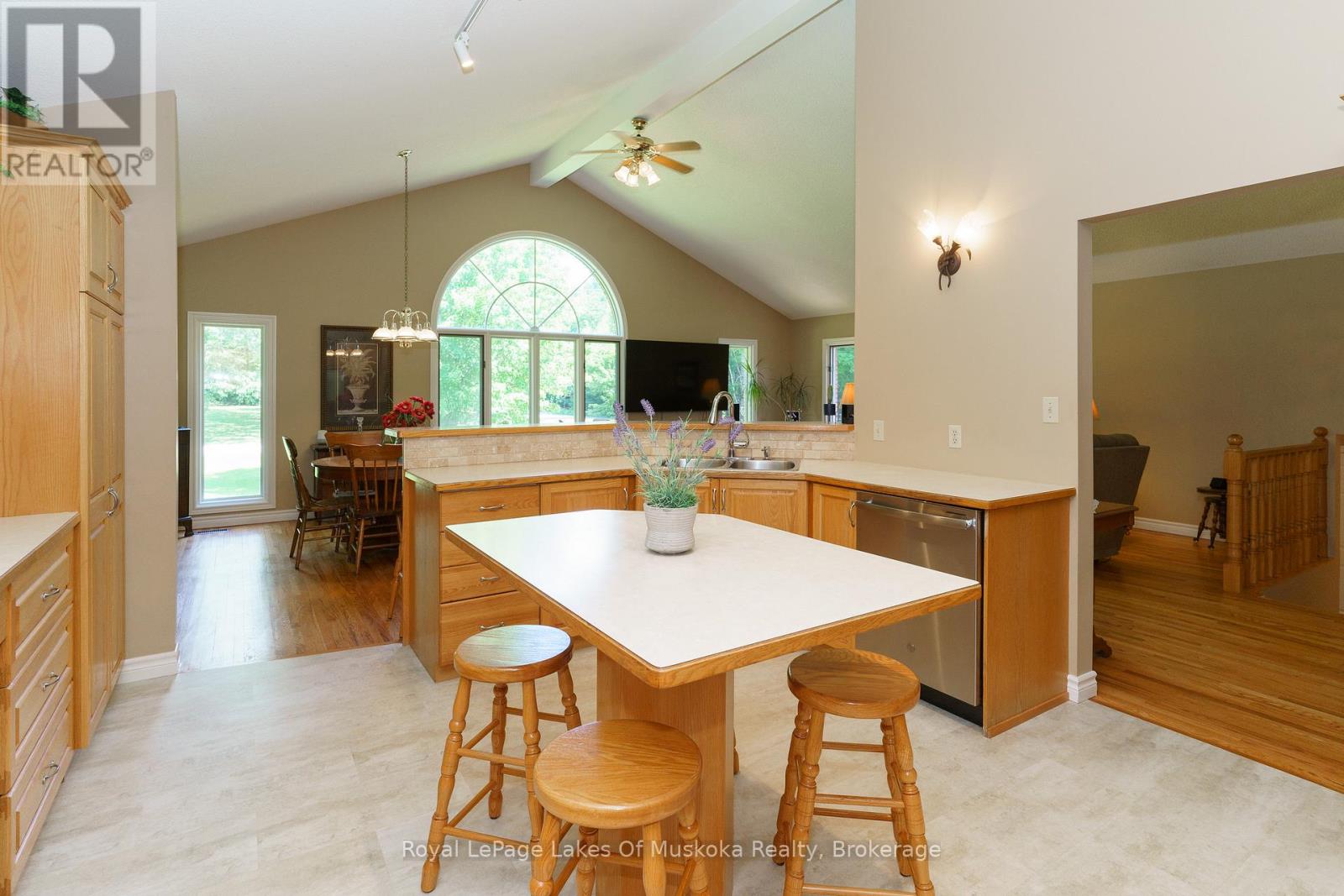 1020 Amelia Crescent, Gravenhurst, Ontario  P0E 1G0 - Photo 13 - X13134456