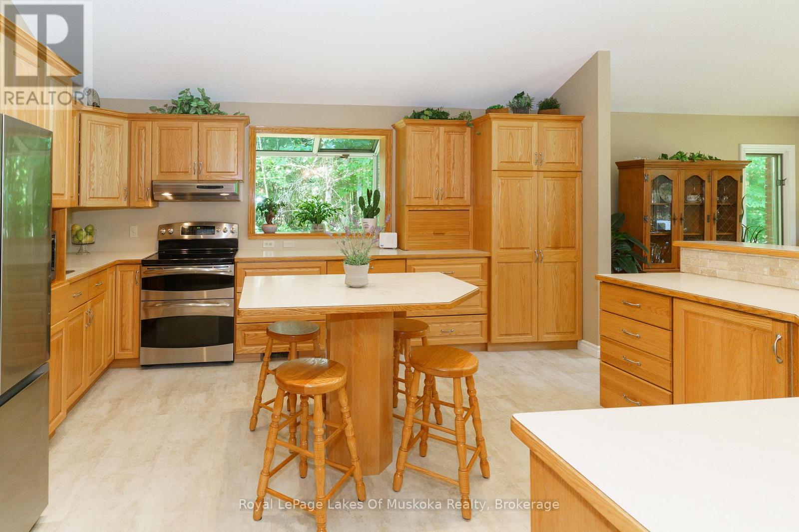 1020 Amelia Crescent, Gravenhurst, Ontario  P0E 1G0 - Photo 14 - X13134456