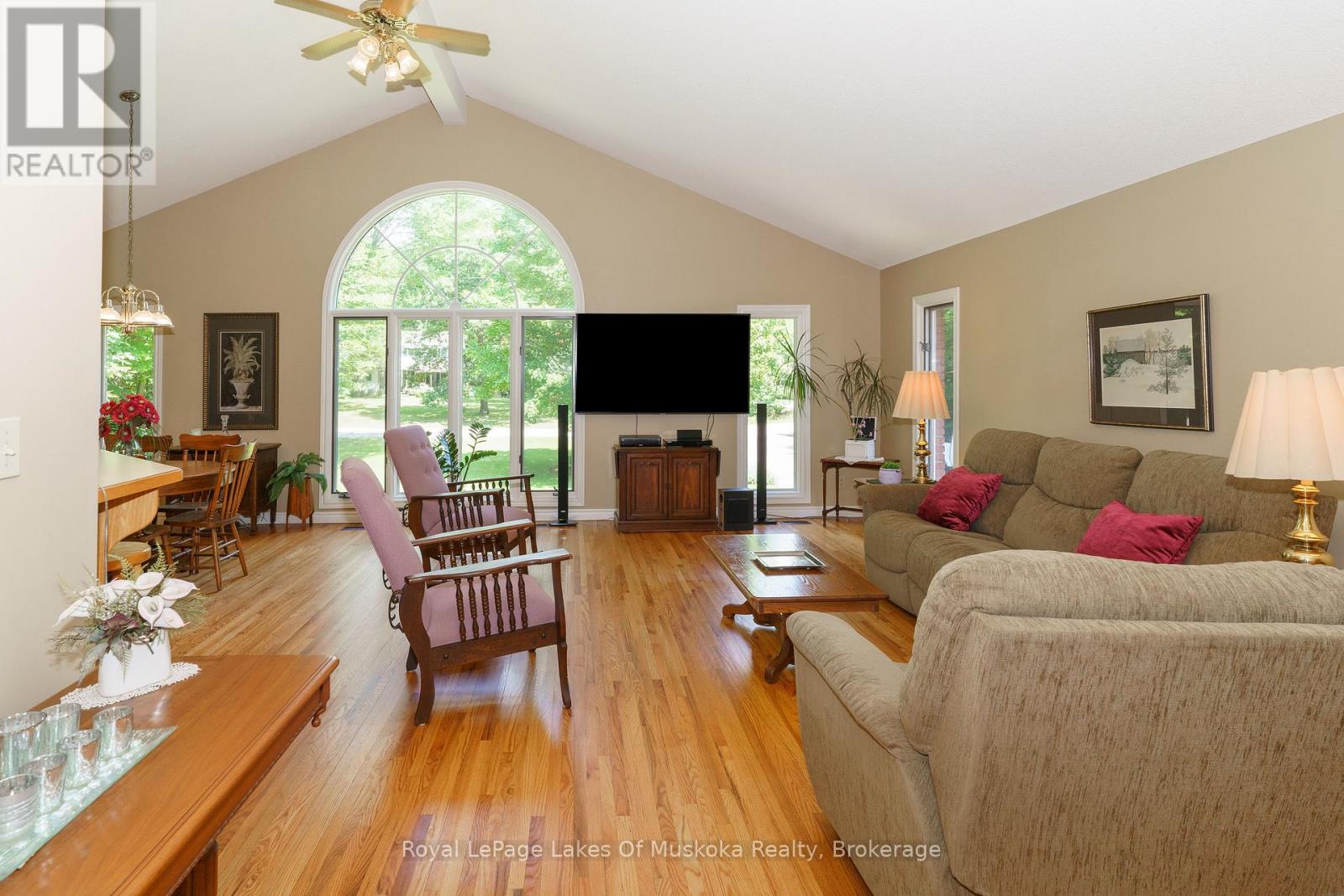 1020 Amelia Crescent, Gravenhurst, Ontario  P0E 1G0 - Photo 8 - X13134456