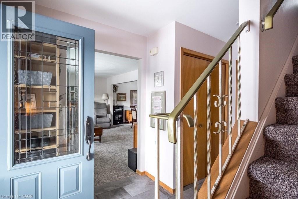 19 Chateau Court, Hamilton, Ontario  L9C 5P3 - Photo 6 - 40830639