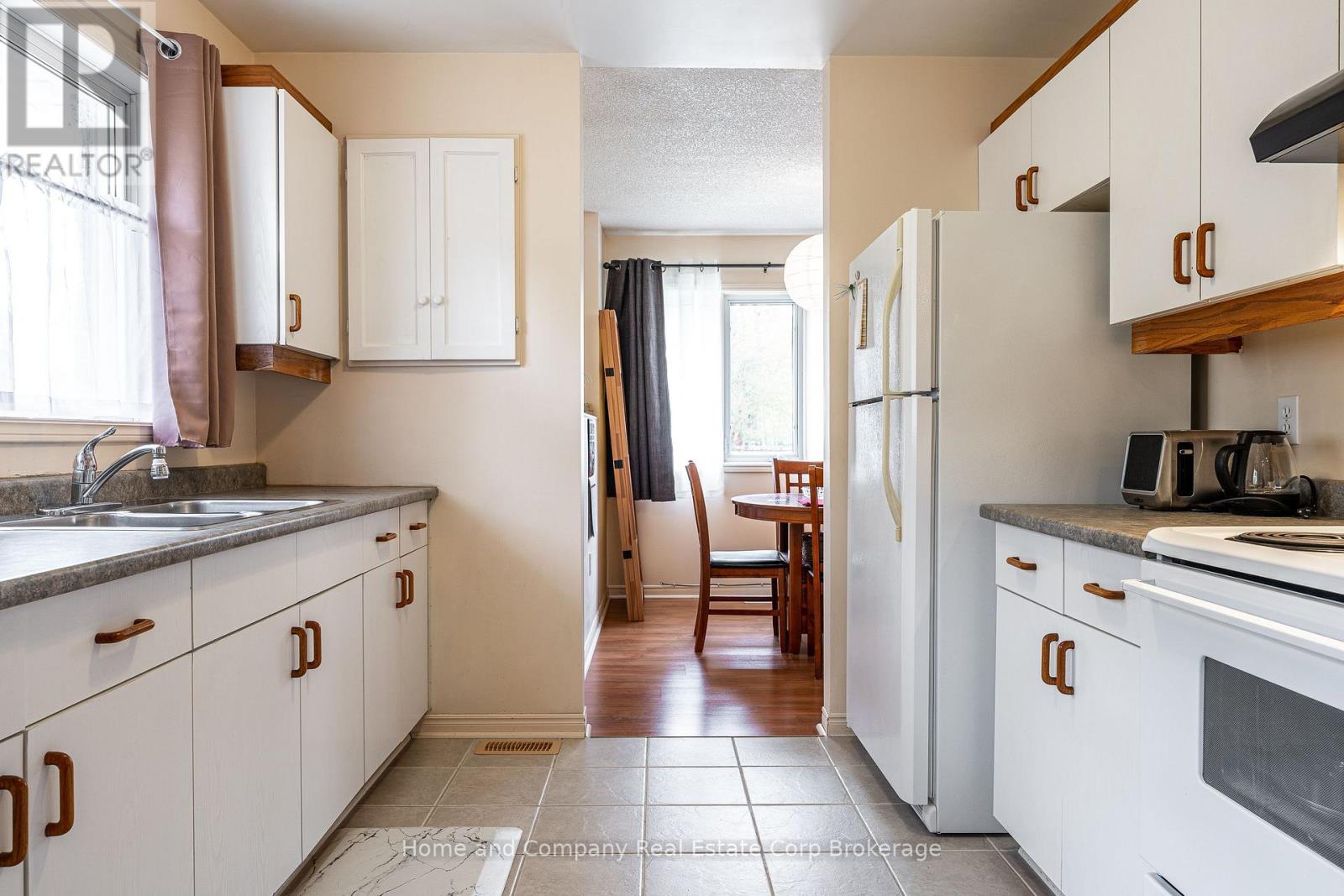 256 Huron Street, Stratford, Ontario  N5A 5T2 - Photo 12 - X13134770