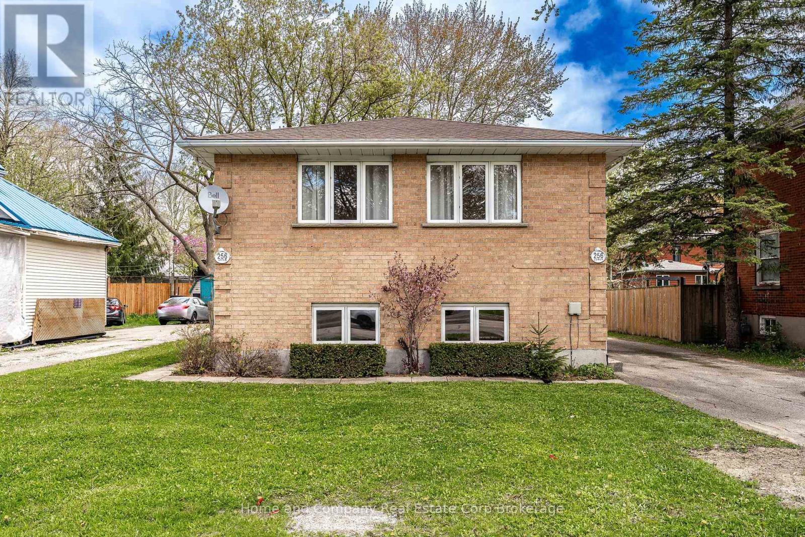 256 Huron Street, Stratford, Ontario  N5A 5T2 - Photo 2 - X13134770