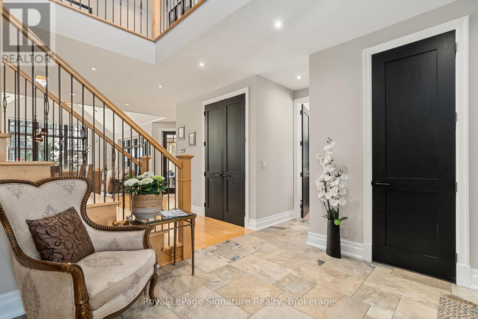 108 Mcmullen Court, Blue Mountains, Ontario  N0H 2P0 - Photo 4 - X13134916