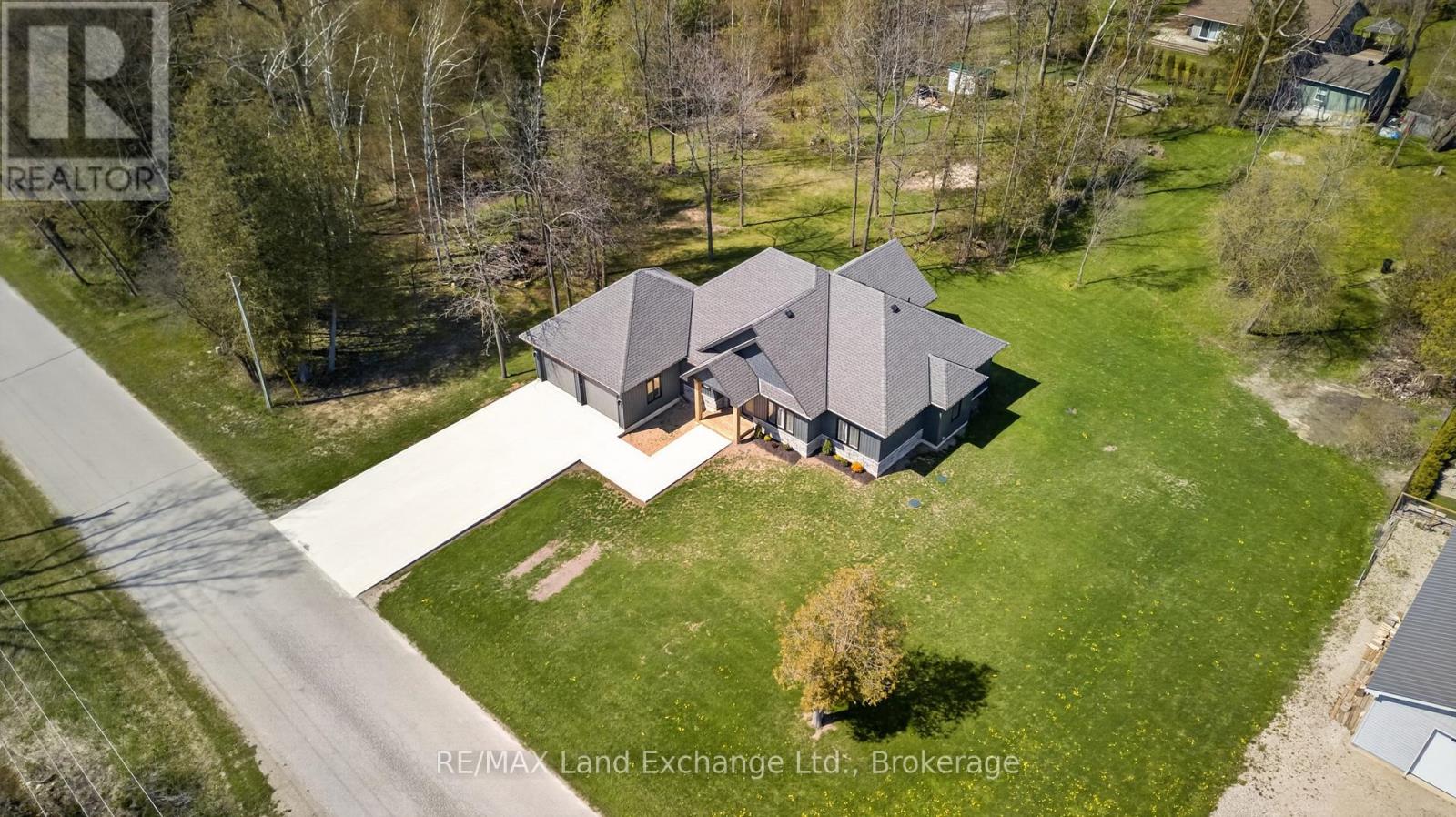 244 St Arnaud Street, Huron-Kinloss, Ontario  N0G 2R0 - Photo 38 - X13135054