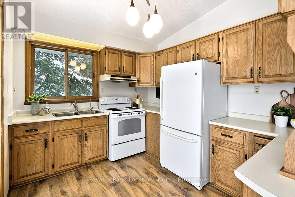 227 Sunset Boulevard, Blue Mountains, Ontario  N0H 2P0 - Photo 6 - X13135184