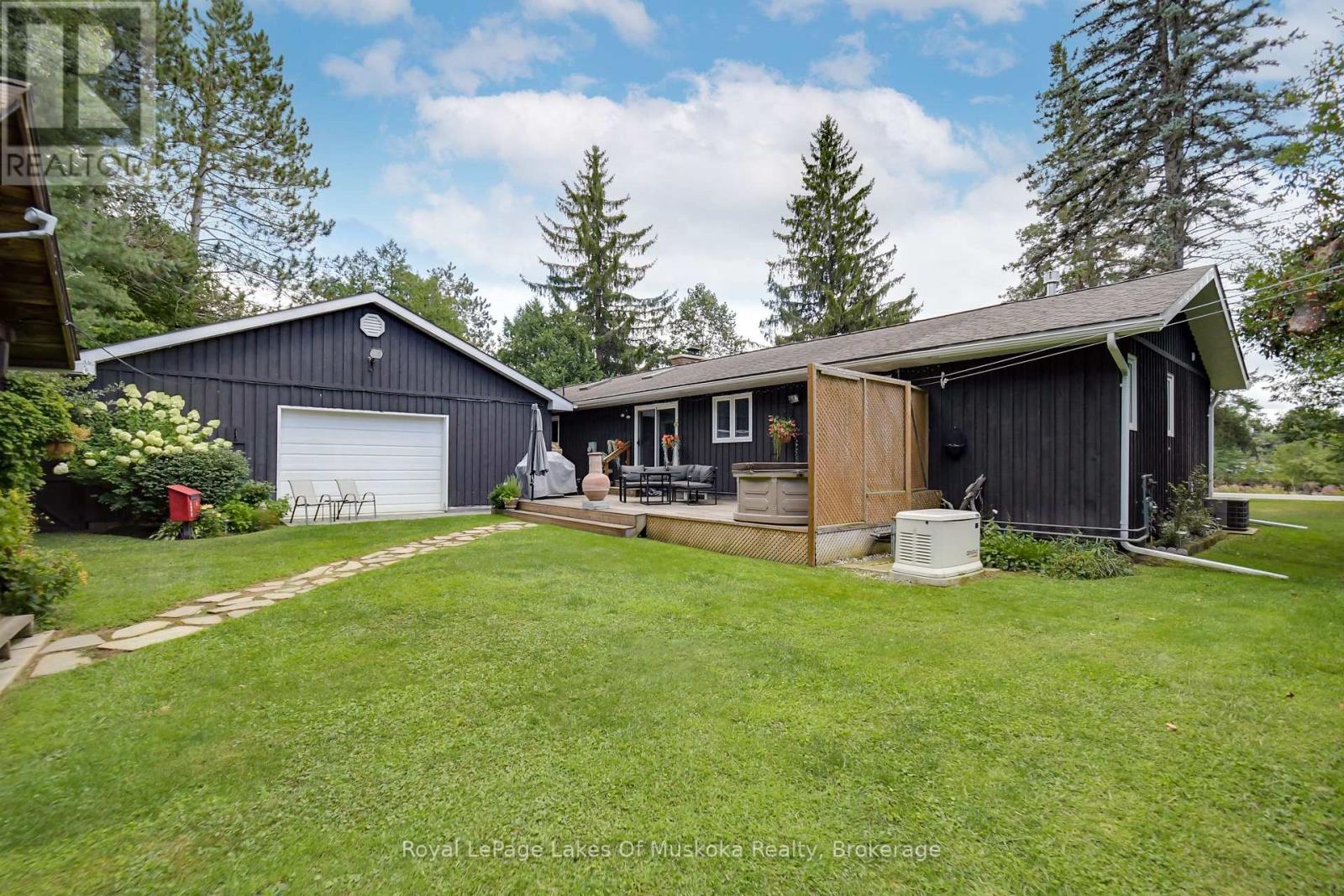 2 Leslie Drive W, Bracebridge, Ontario  P1L 1W8 - Photo 8 - X13136064