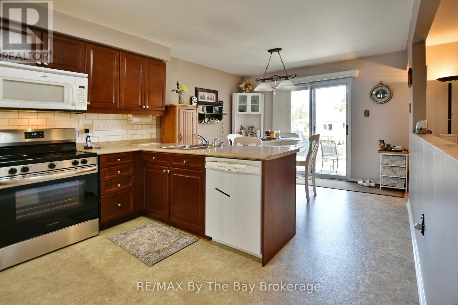 17 Acorn Crescent, Wasaga Beach, Ontario  L9Z 1L6 - Photo 18 - S13136566