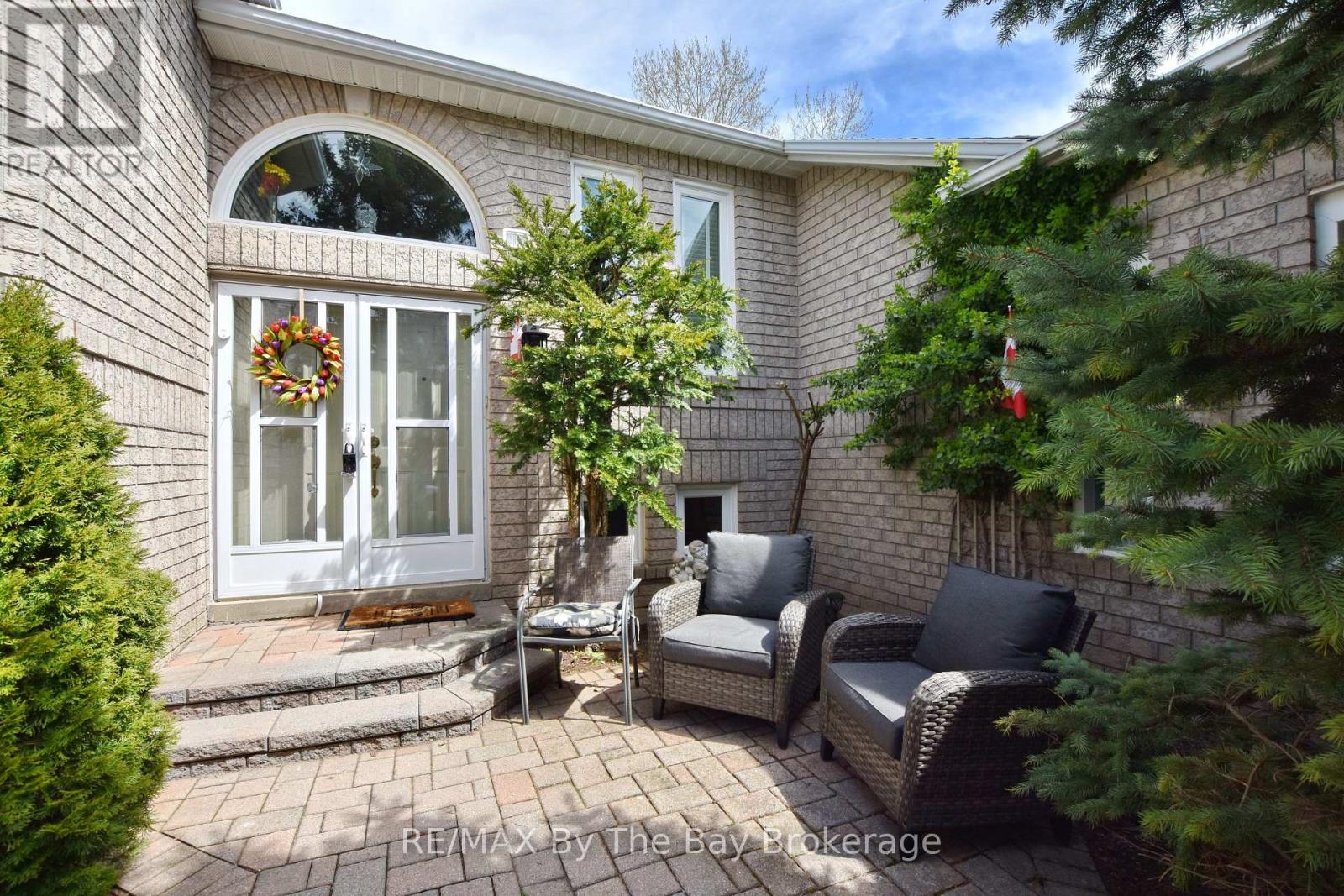 17 Acorn Crescent, Wasaga Beach, Ontario  L9Z 1L6 - Photo 2 - S13136566