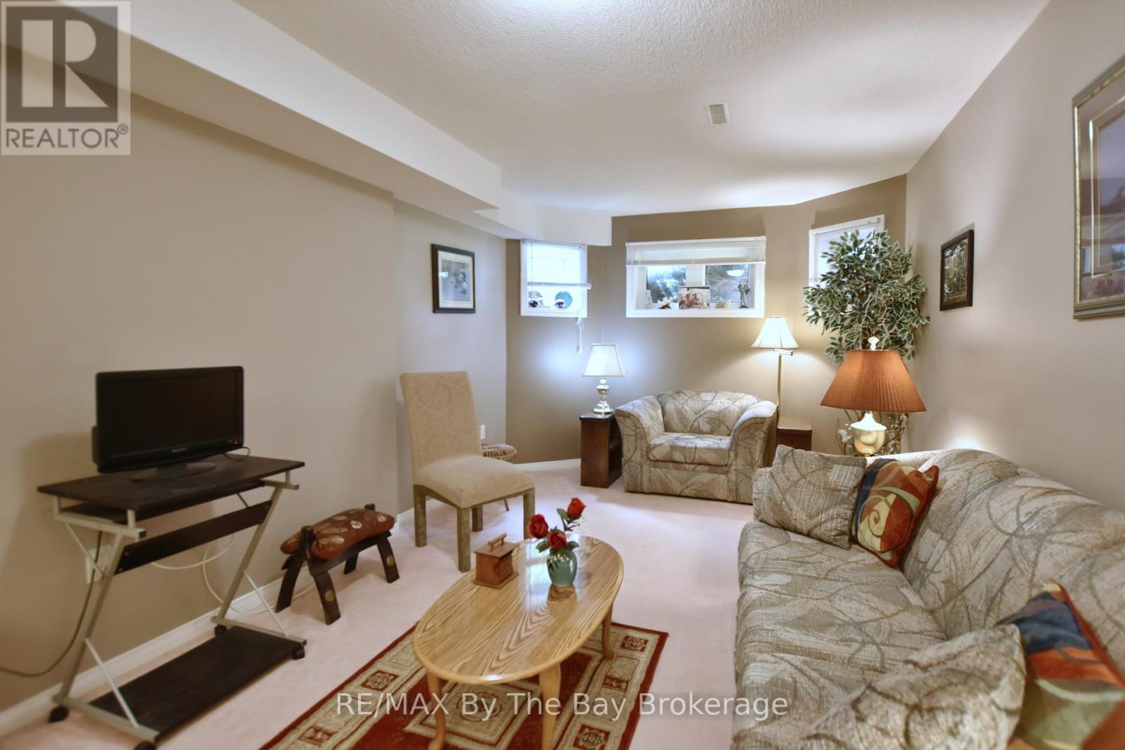 17 Acorn Crescent, Wasaga Beach, Ontario  L9Z 1L6 - Photo 29 - S13136566