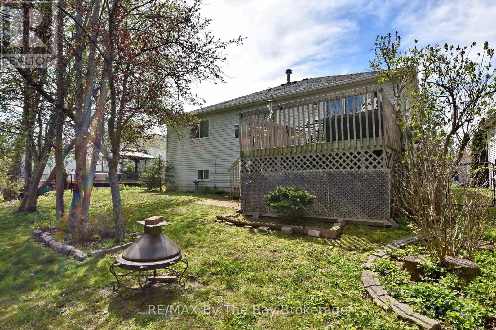 17 Acorn Crescent, Wasaga Beach, Ontario  L9Z 1L6 - Photo 9 - S13136566