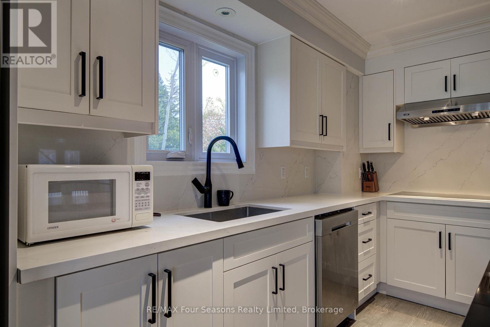 103 Birch View Trail, Blue Mountains, Ontario  L9Y 0M1 - Photo 15 - X13136518
