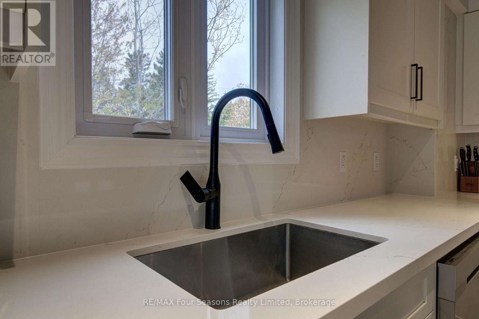 103 Birch View Trail, Blue Mountains, Ontario  L9Y 0M1 - Photo 19 - X13136518