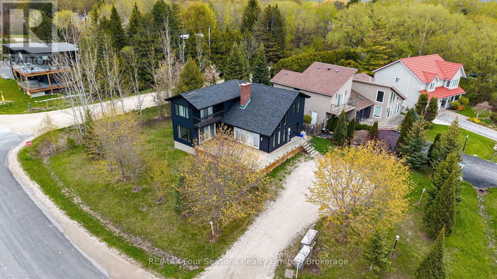103 Birch View Trail, Blue Mountains, Ontario  L9Y 0M1 - Photo 3 - X13136518