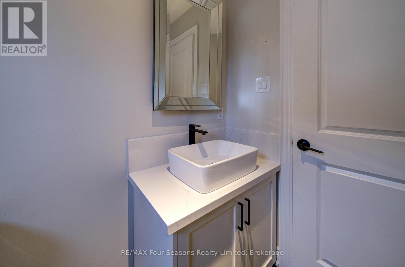 103 Birch View Trail, Blue Mountains, Ontario  L9Y 0M1 - Photo 34 - X13136518