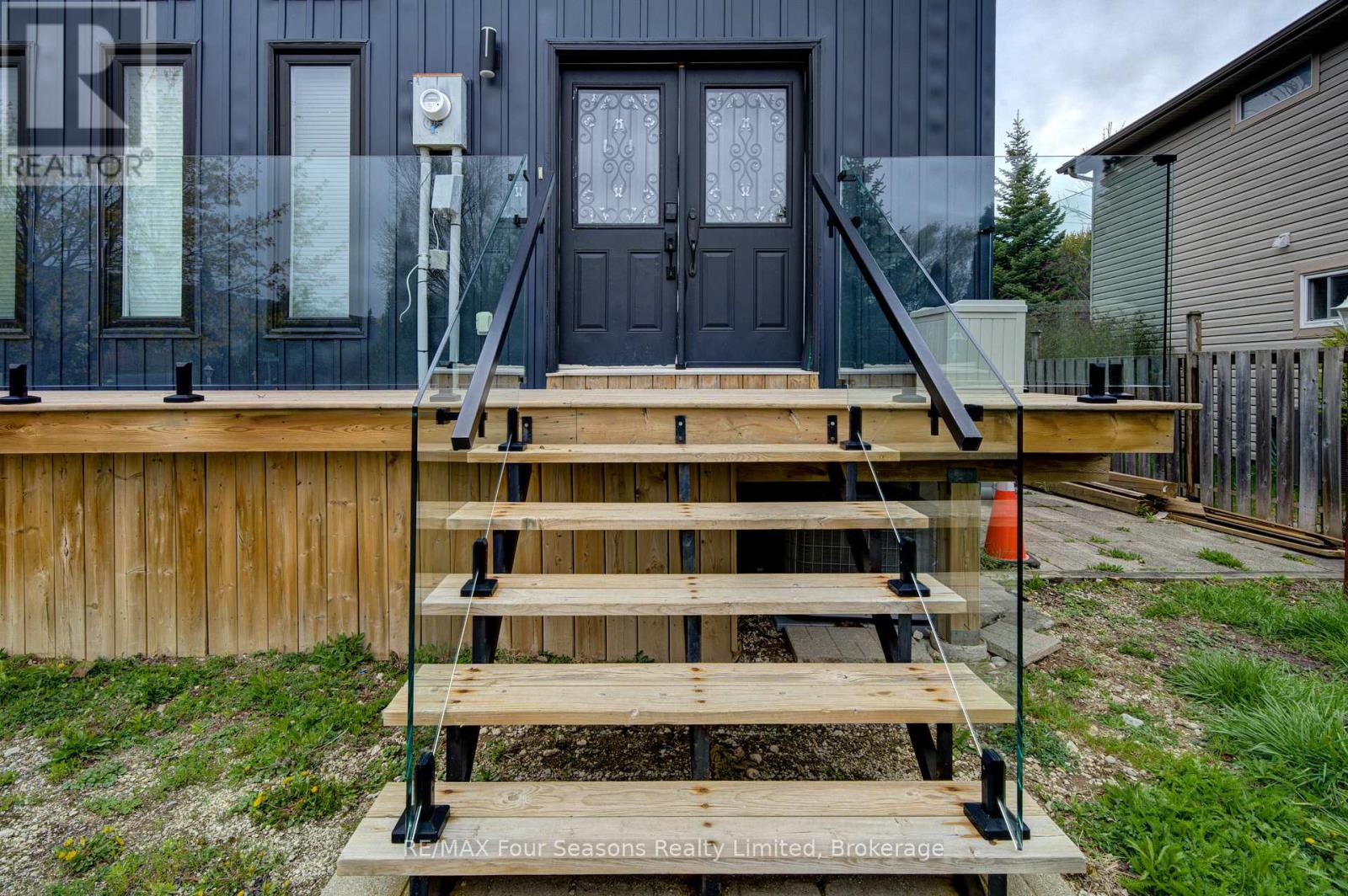 103 Birch View Trail, Blue Mountains, Ontario  L9Y 0M1 - Photo 4 - X13136518
