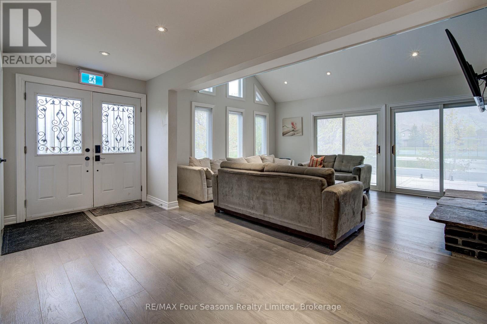 103 Birch View Trail, Blue Mountains, Ontario  L9Y 0M1 - Photo 7 - X13136518