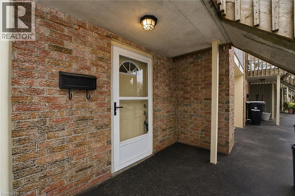 30 Green Valley Drive Unit# 74, Kitchener, Ontario  N2P 1G8 - Photo 3 - 40830587