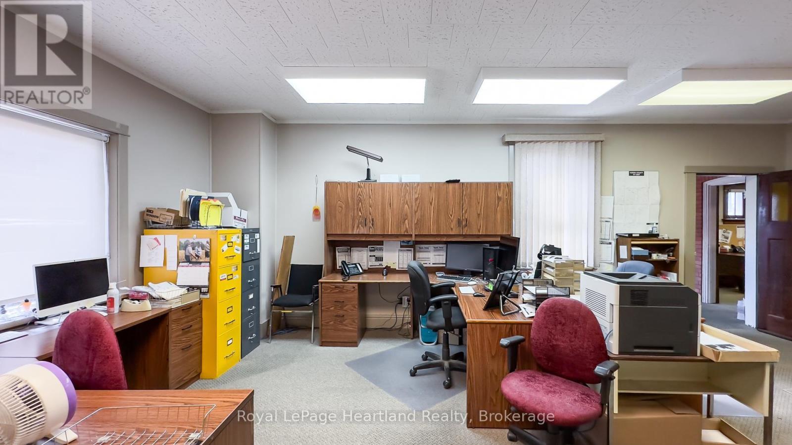 401 Queen Street, North Huron, Ontario  N0M 1H0 - Photo 18 - X13136618