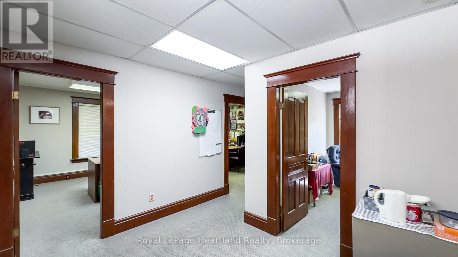 401 Queen Street, North Huron, Ontario  N0M 1H0 - Photo 5 - X13136618