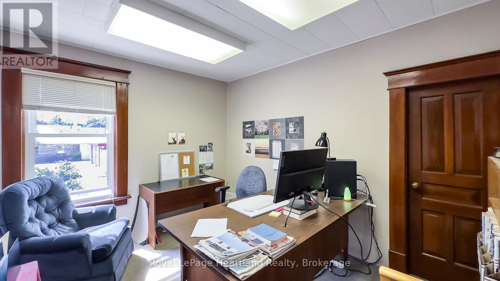 401 Queen Street, North Huron, Ontario  N0M 1H0 - Photo 7 - X13136618