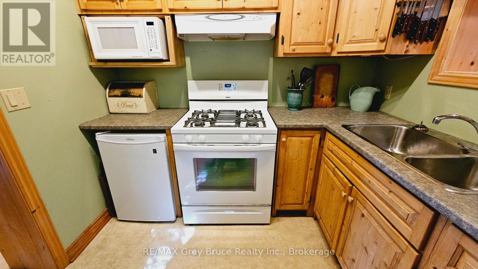 130 South Shore Road, Northern Bruce Peninsula, Ontario  N0H 1W0 - Photo 16 - X13137246