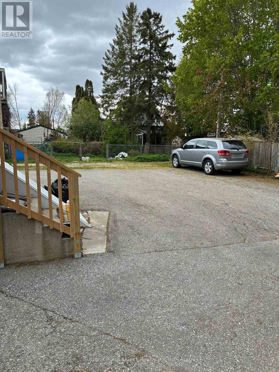 48 Perry Street, Woodstock, Ontario  N4S 3C3 - Photo 11 - X13137350