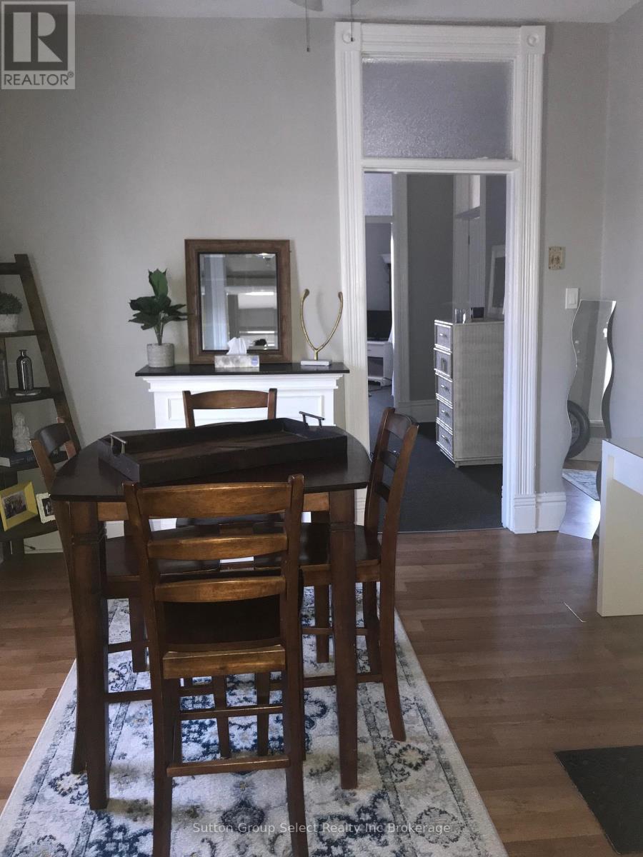 48 Perry Street, Woodstock, Ontario  N4S 3C3 - Photo 3 - X13137350