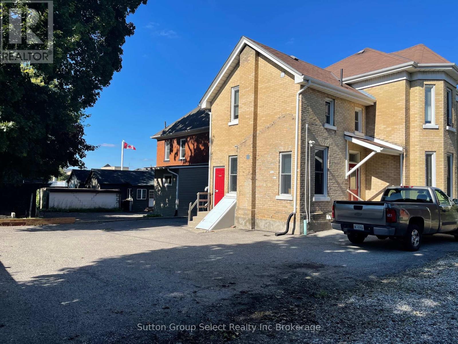 48 Perry Street, Woodstock, Ontario  N4S 3C3 - Photo 9 - X13137350
