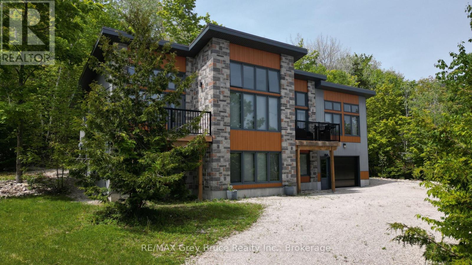 17 Shoreline Drive, Northern Bruce Peninsula, Ontario  N0H 1Z0 - Photo 2 - X13137392