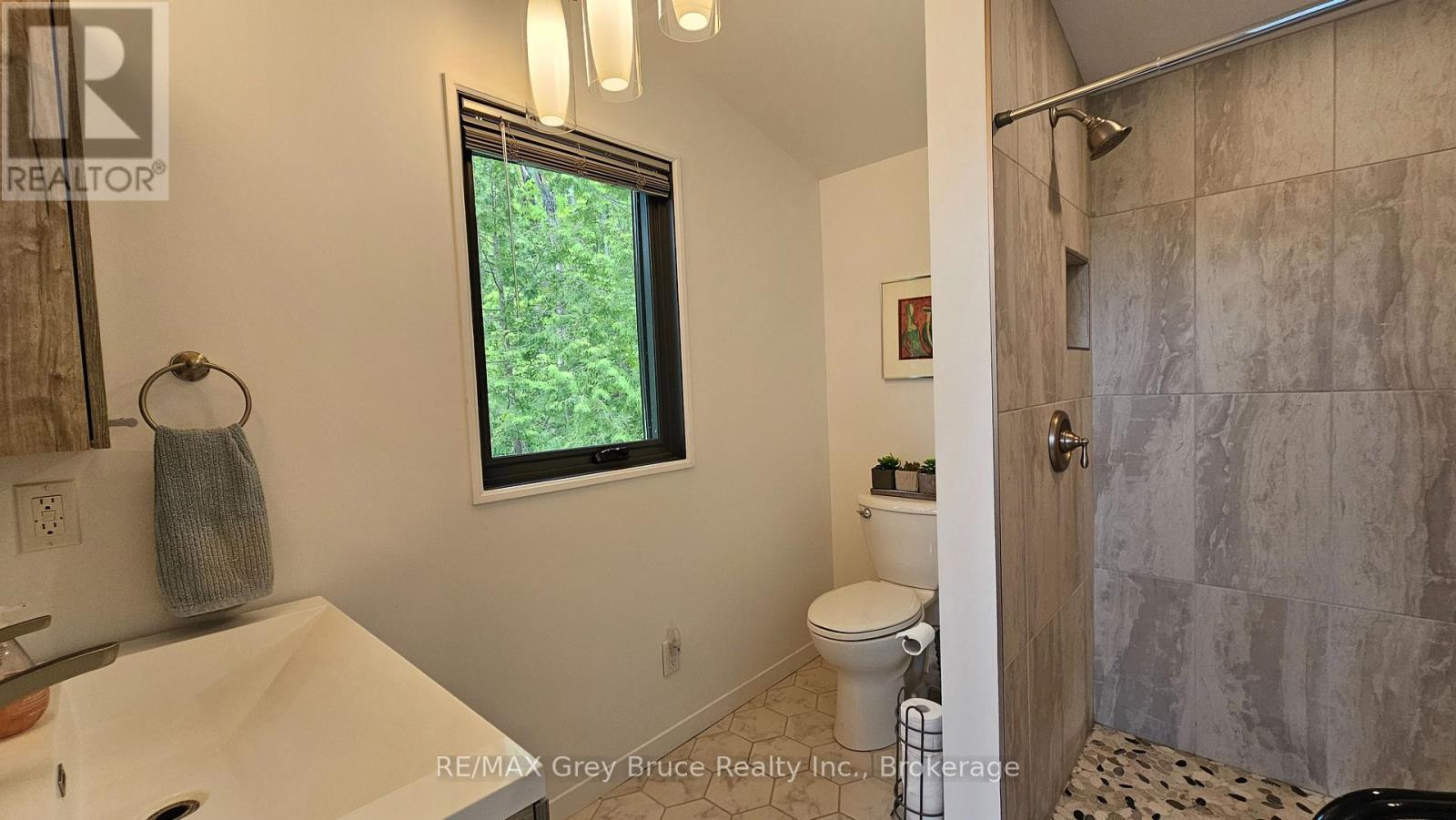 17 Shoreline Drive, Northern Bruce Peninsula, Ontario  N0H 1Z0 - Photo 22 - X13137392
