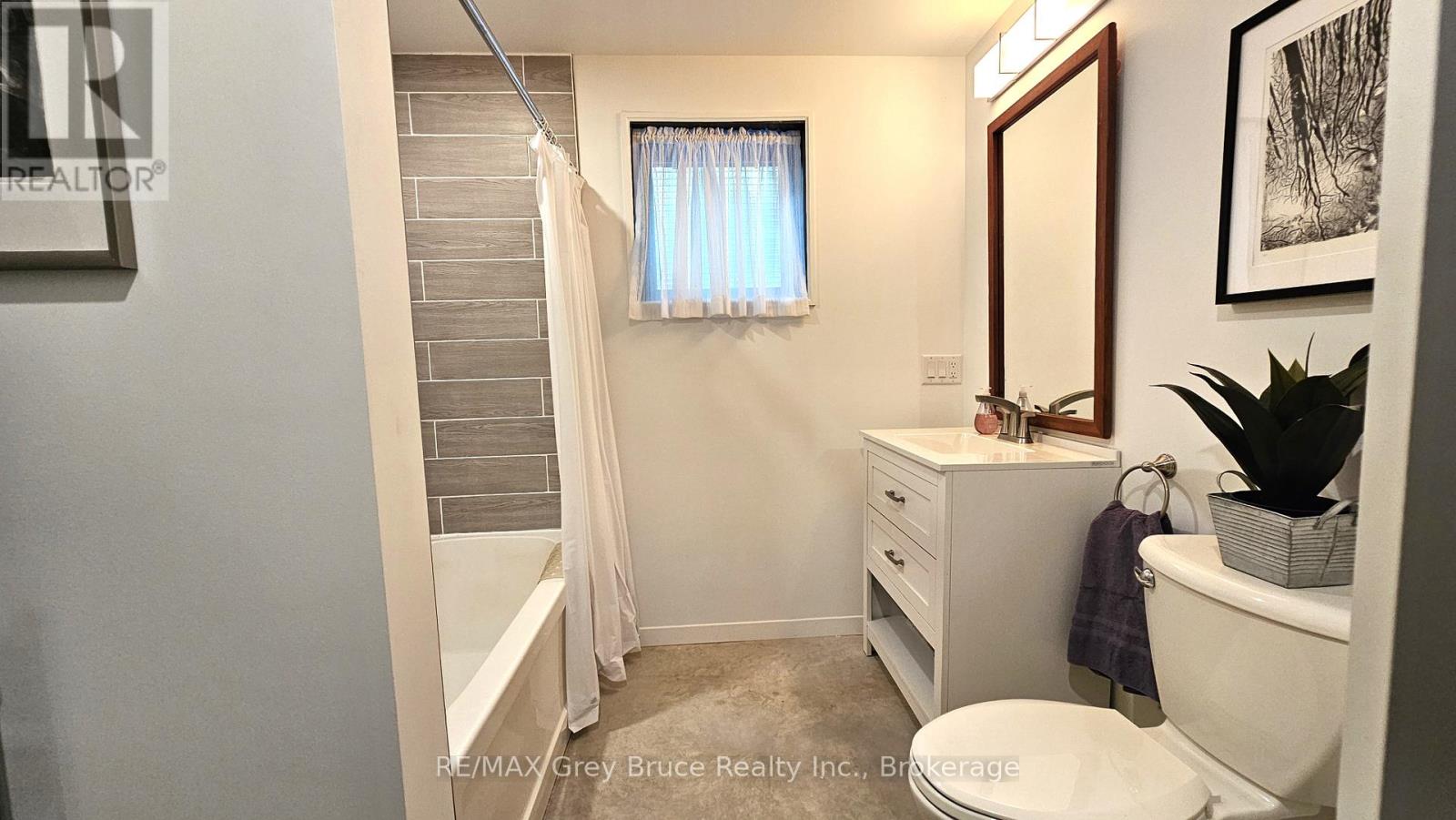 17 Shoreline Drive, Northern Bruce Peninsula, Ontario  N0H 1Z0 - Photo 28 - X13137392