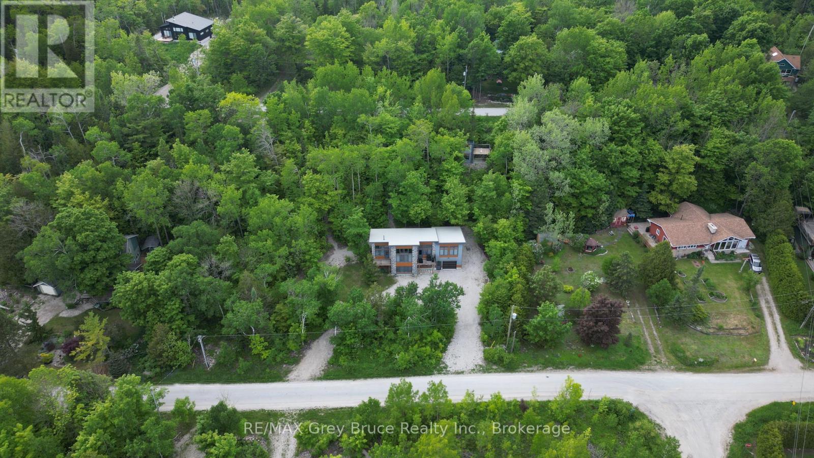 17 Shoreline Drive, Northern Bruce Peninsula, Ontario  N0H 1Z0 - Photo 34 - X13137392