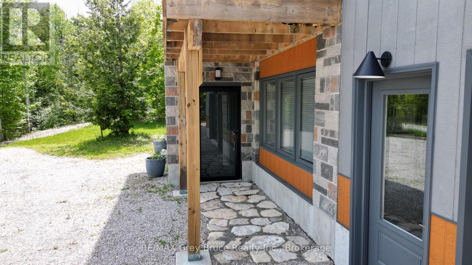 17 Shoreline Drive, Northern Bruce Peninsula, Ontario  N0H 1Z0 - Photo 6 - X13137392