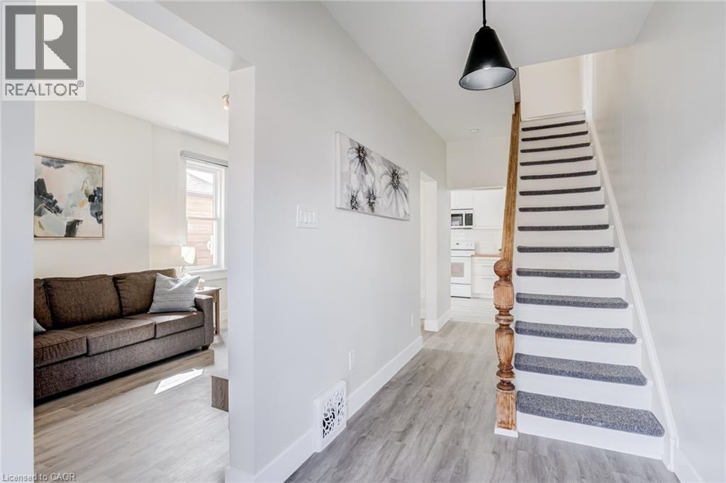 131 Park Row N, Hamilton, Ontario  L8H 4E7 - Photo 4 - 40830663