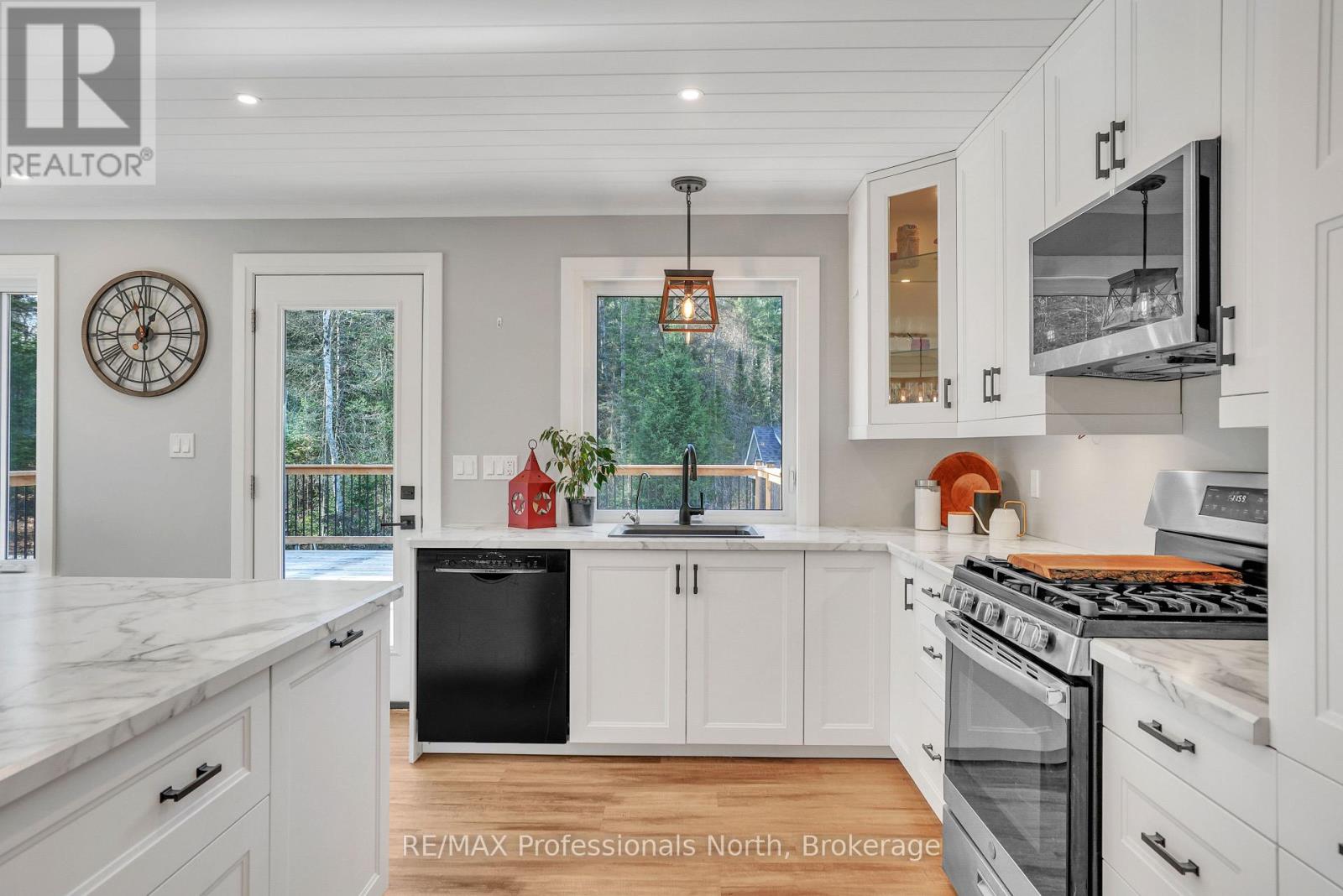79 Mainhood Road, Huntsville, Ontario  P0B 1M0 - Photo 8 - X13137840