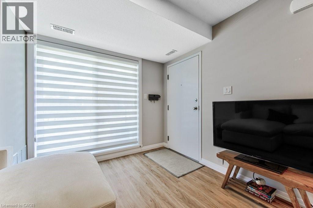 410 Northfield Drive Unit# B11, Waterloo, Ontario  N2L 0A6 - Photo 4 - 40830400