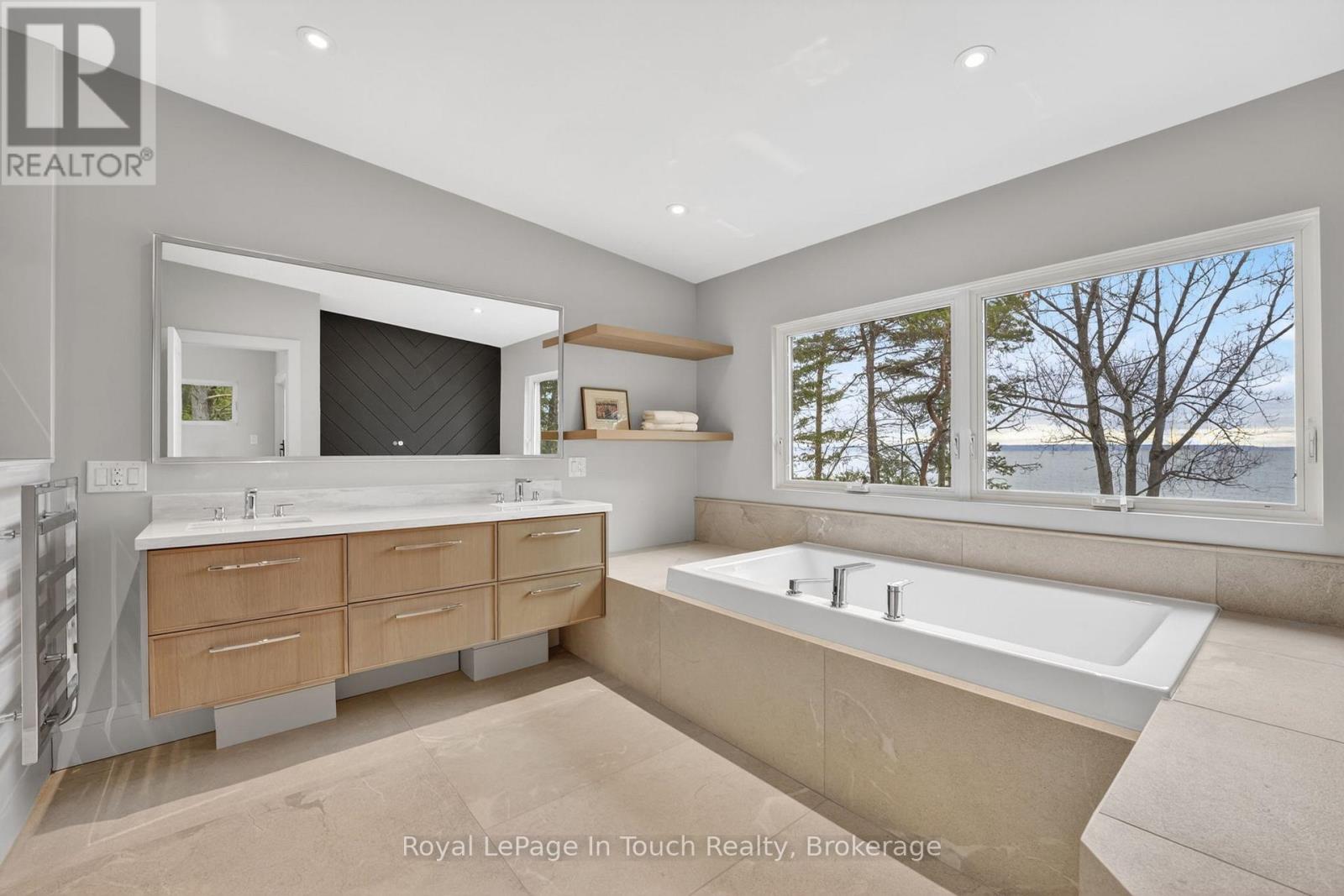 160 Tiny Beaches Road N, Tiny, Ontario  L0L 2J0 - Photo 24 - S13138142