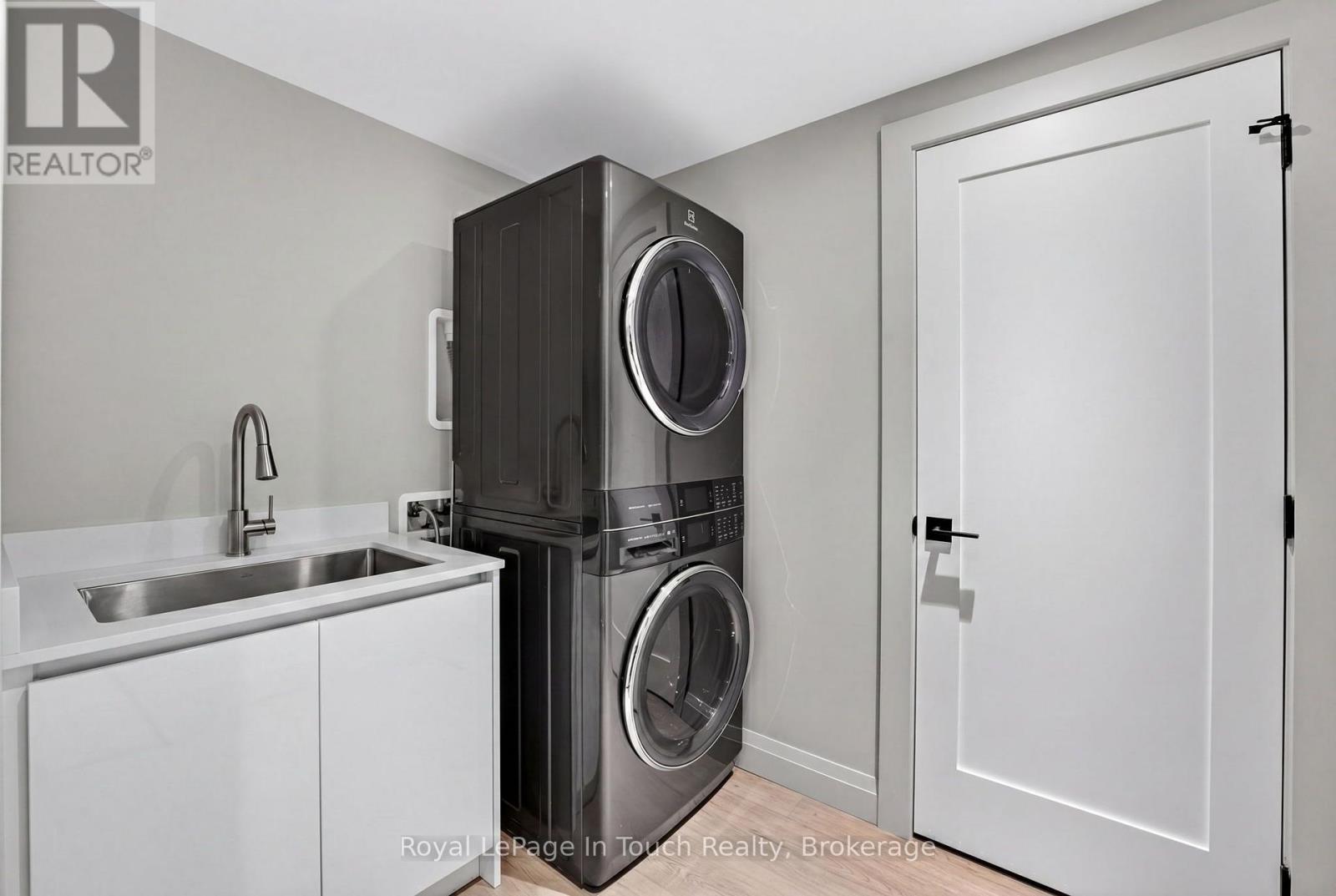 160 Tiny Beaches Road N, Tiny, Ontario  L0L 2J0 - Photo 37 - S13138142