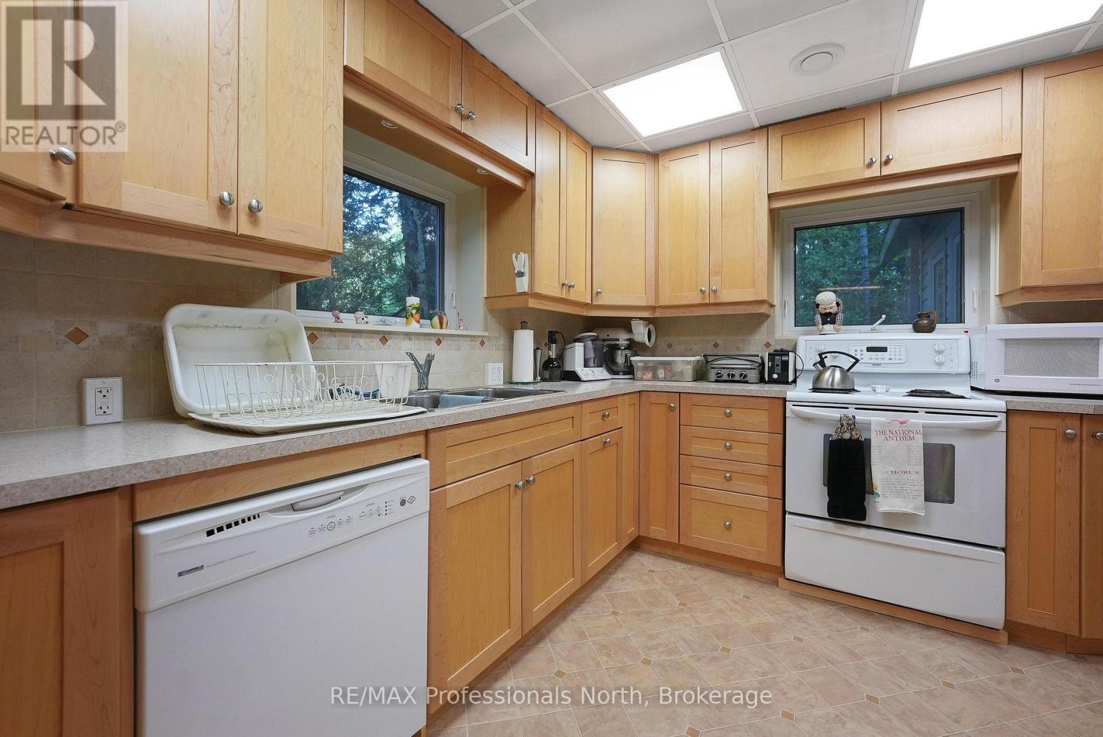 20871 Highway 35, Algonquin Highlands, Ontario  K0M 1S0 - Photo 10 - X13138264