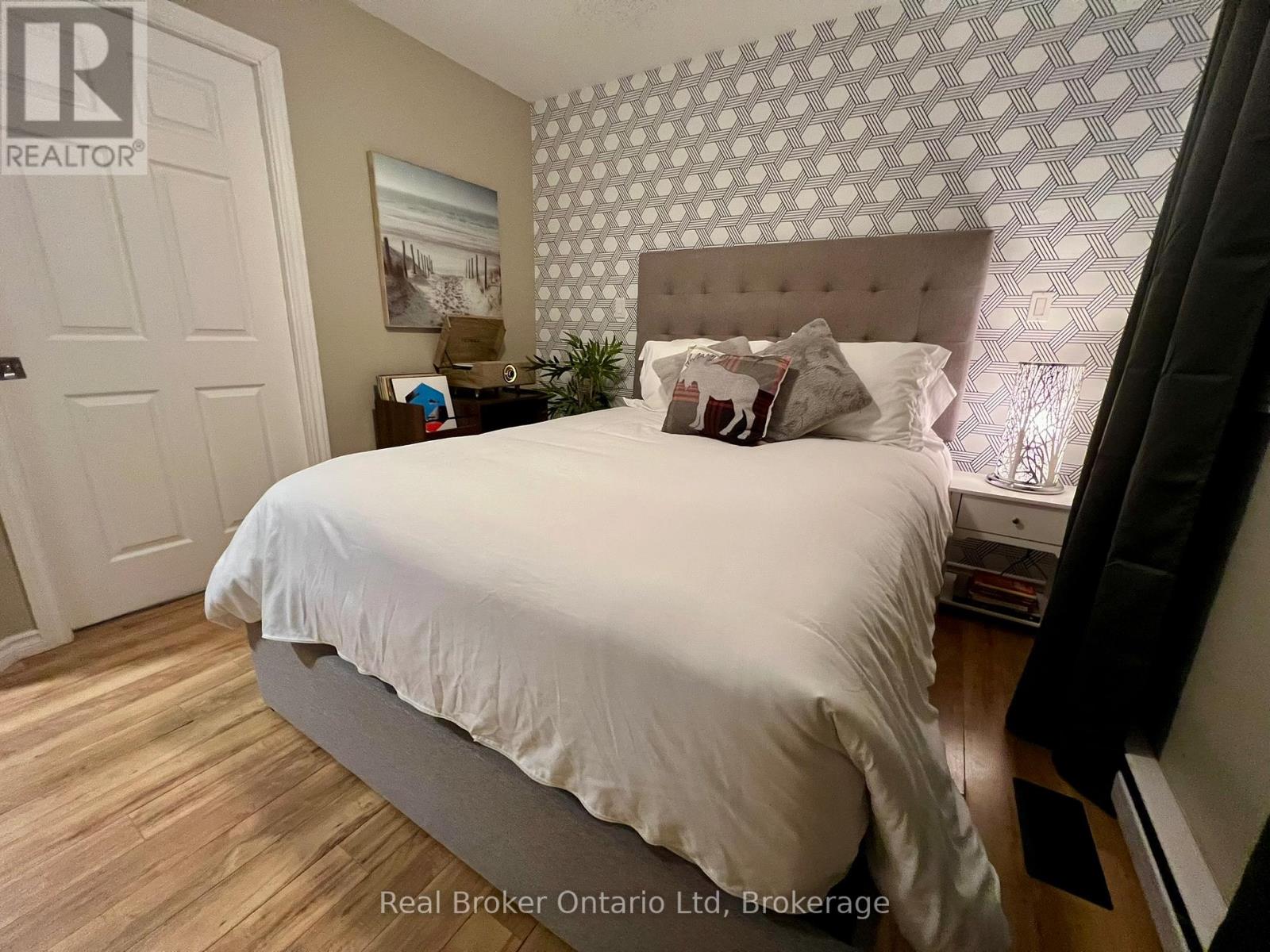 208 Second Avenue S, South Bruce Peninsula, Ontario  N0H 2G0 - Photo 13 - X13138440