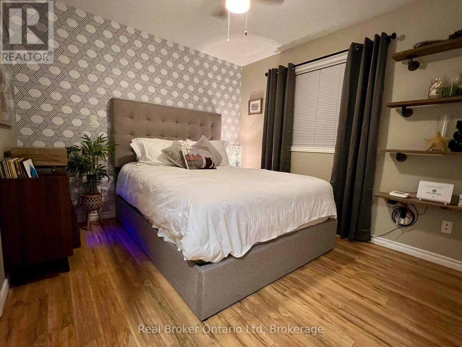 208 Second Avenue S, South Bruce Peninsula, Ontario  N0H 2G0 - Photo 14 - X13138440