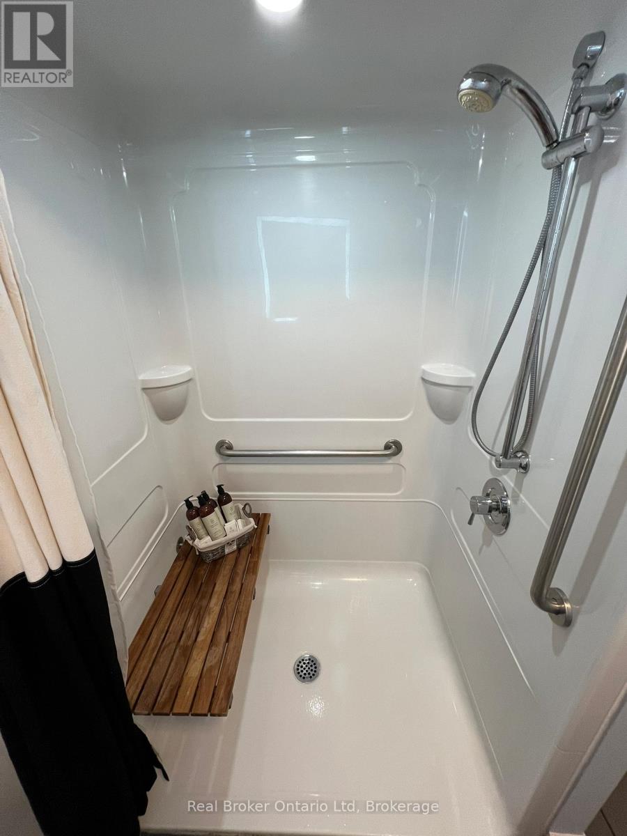 208 Second Avenue S, South Bruce Peninsula, Ontario  N0H 2G0 - Photo 22 - X13138440
