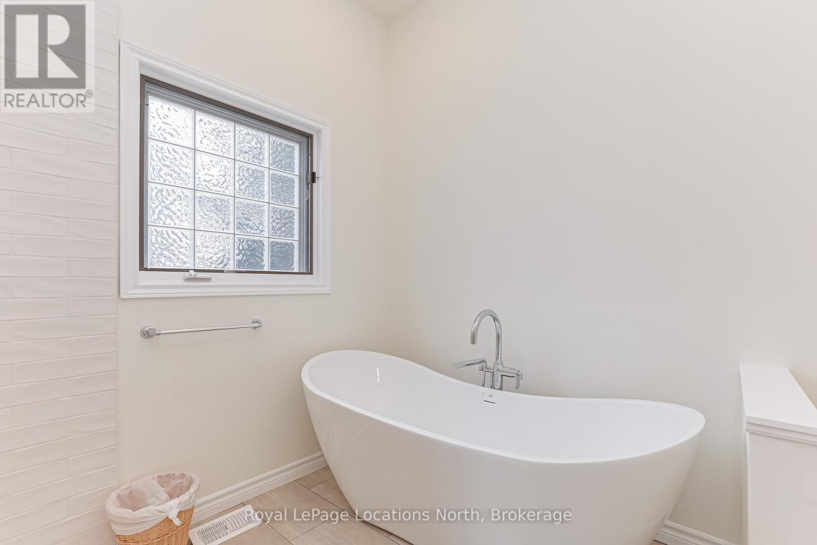137 Pioneer Lane, Blue Mountains, Ontario  L9Y 0M7 - Photo 21 - X13138700