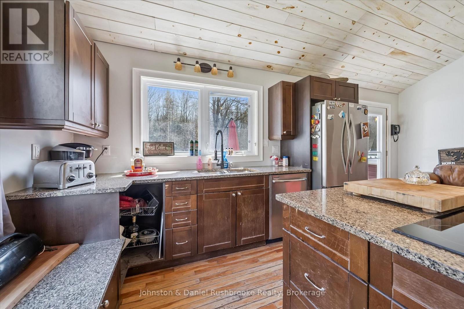 2519 South Horn Lake Rd R.r.#3 Road, Magnetawan, Ontario  P0A 1C0 - Photo 12 - X13138908