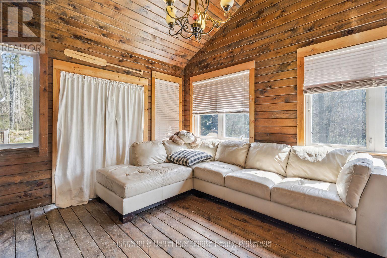2519 South Horn Lake Rd R.r.#3 Road, Magnetawan, Ontario  P0A 1C0 - Photo 15 - X13138908