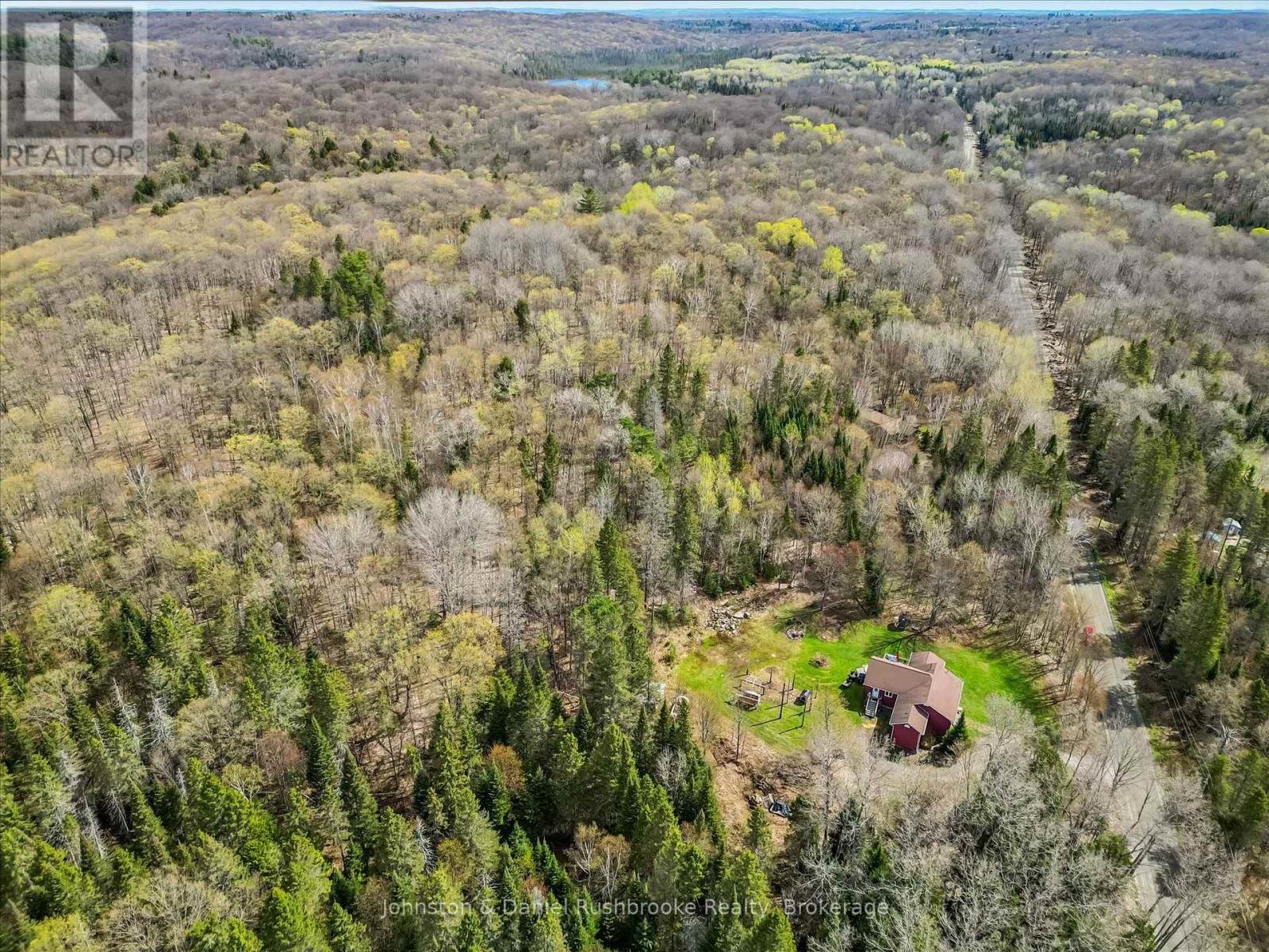2519 South Horn Lake Rd R.r.#3 Road, Magnetawan, Ontario  P0A 1C0 - Photo 7 - X13138908
