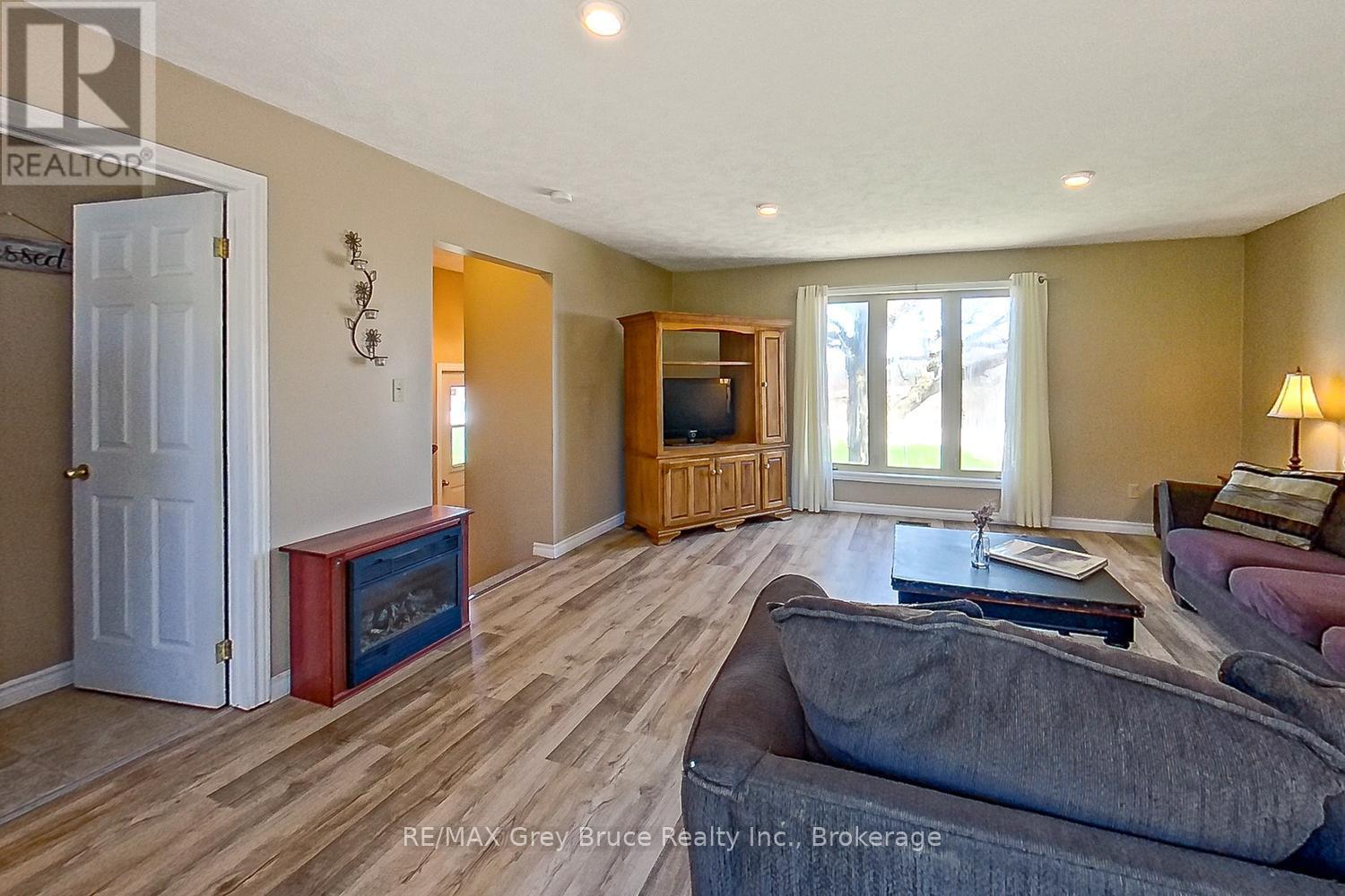 206 Lindsay Road 30, Northern Bruce Peninsula, Ontario  N0H 1Z0 - Photo 25 - X13139386